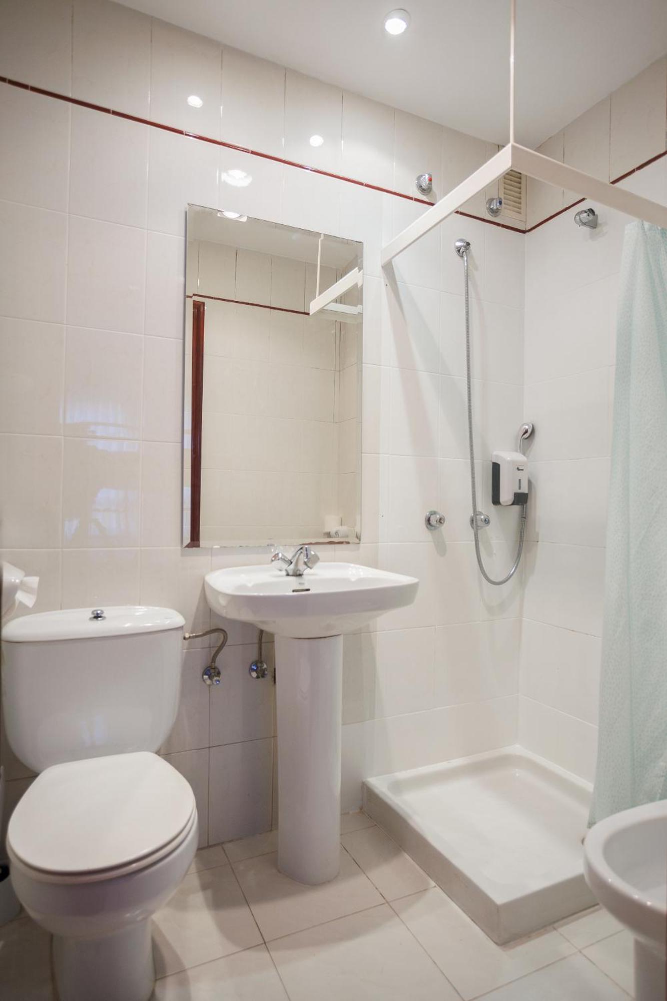 Moon Hostel Bio Bilbao Exterior photo