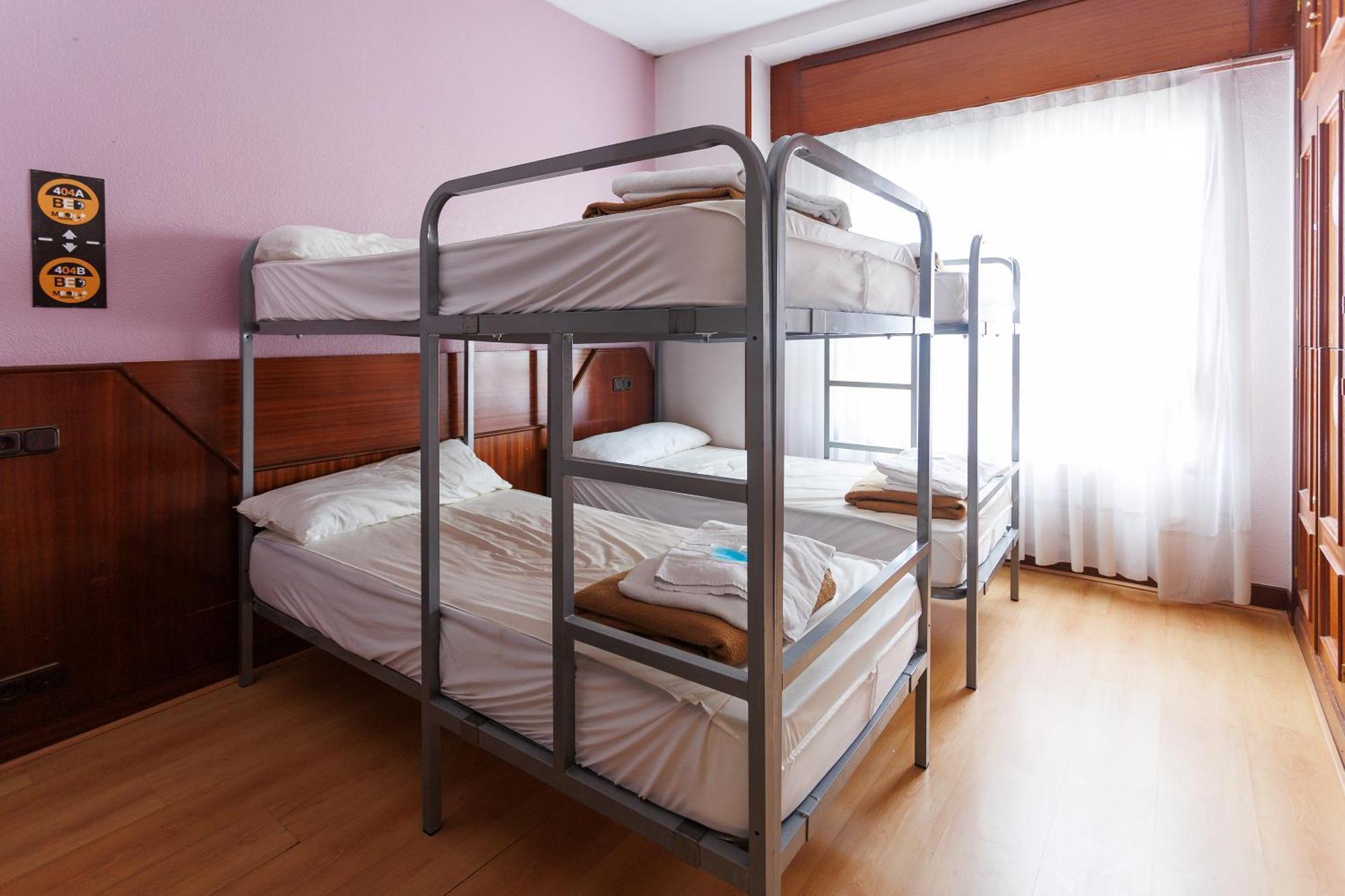 Moon Hostel Bio Bilbao Exterior photo
