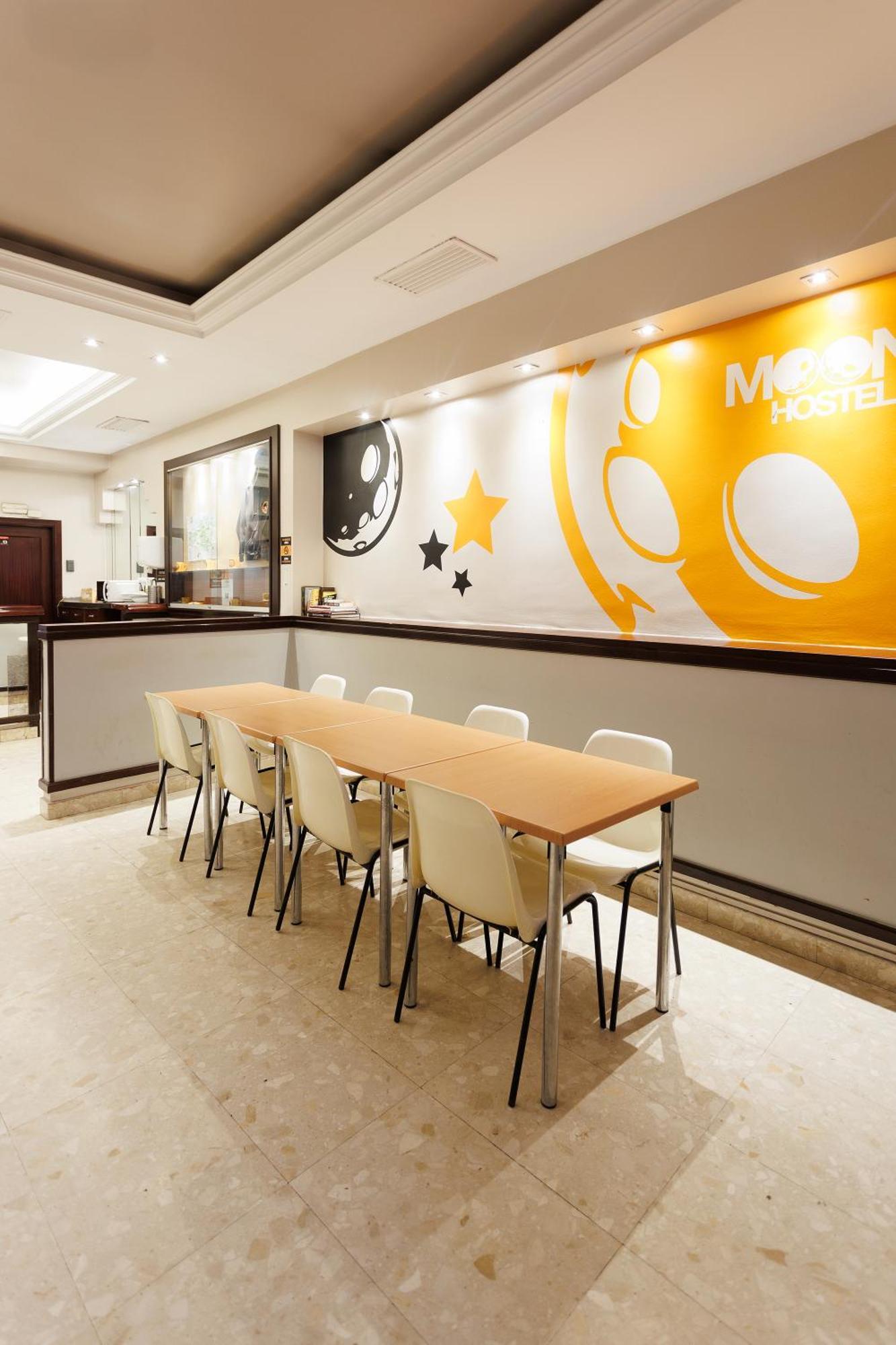 Moon Hostel Bio Bilbao Exterior photo